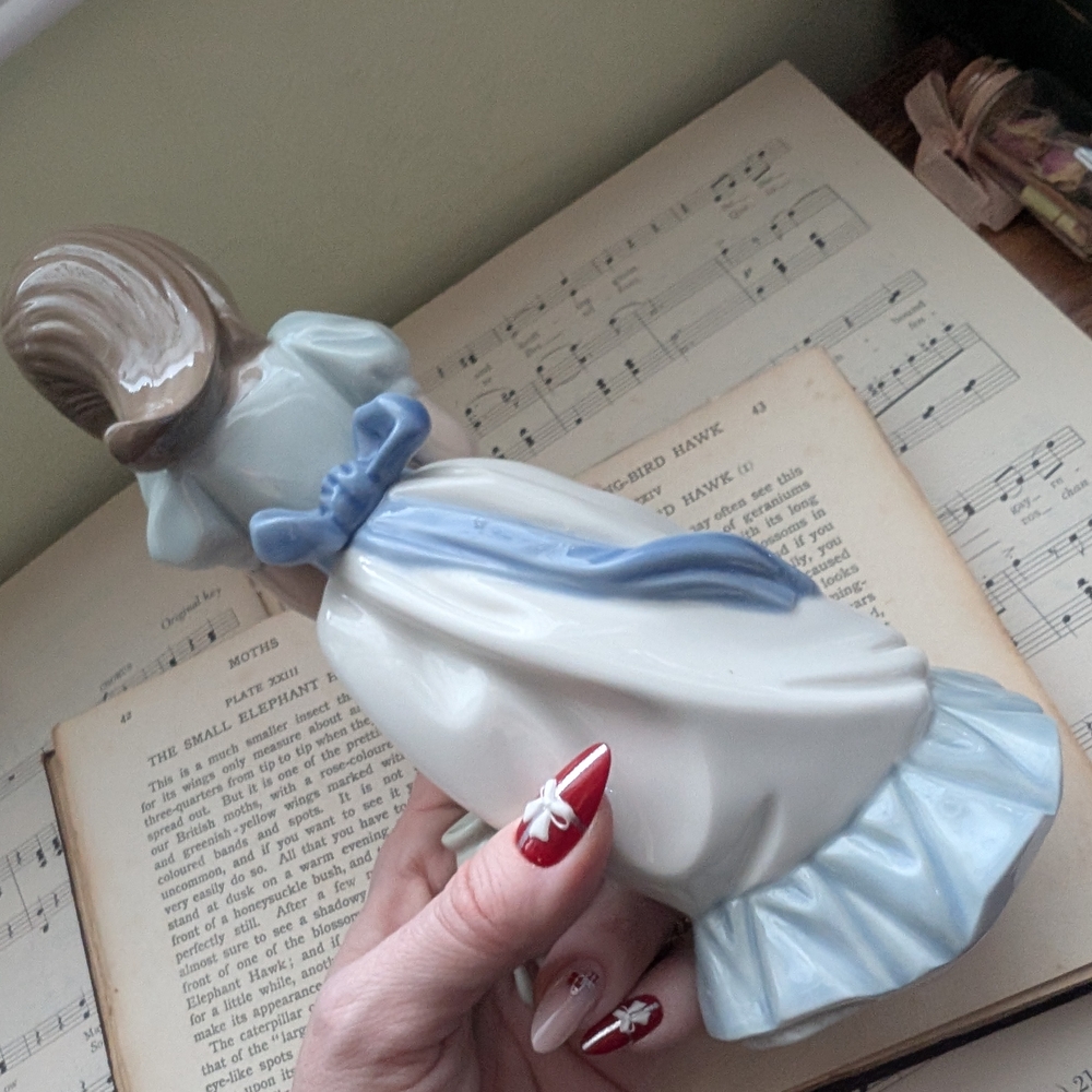 Elegant Porcelain Girl with Goose Figurine - Picture 7 of 12